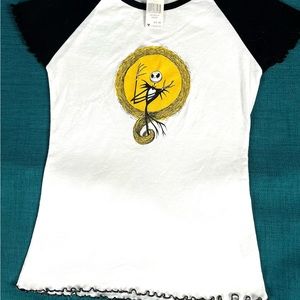 Walt Disney World Nightmare Before Christmas t- shirt In medium.